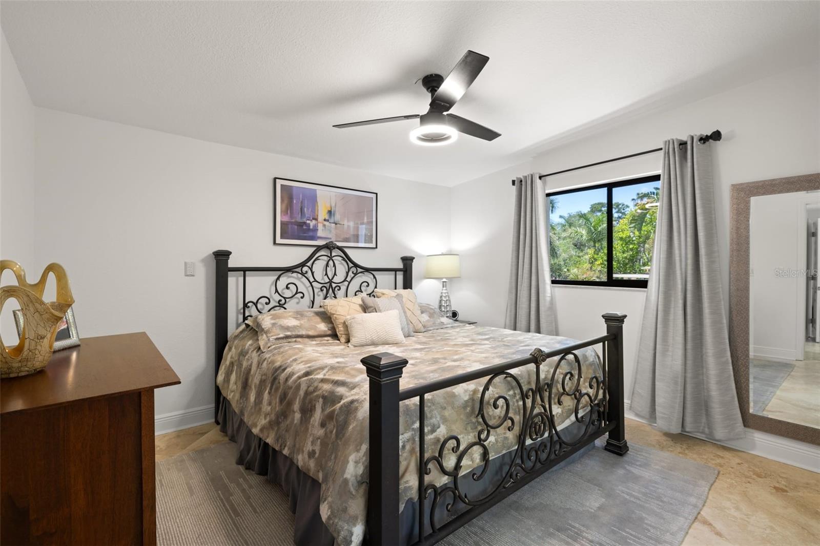 Image 40 of 46 For 2785 Bayside Drive S