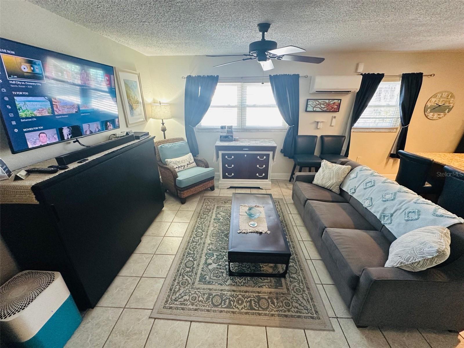 Listing photo id 9 for 709 Gulf Way 28