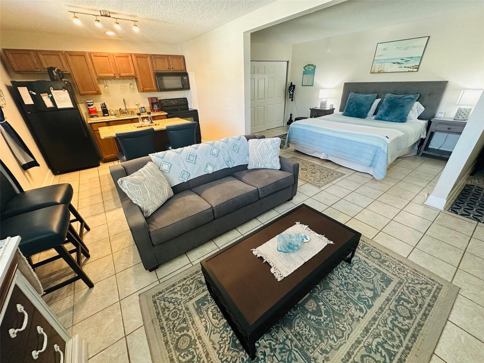 Listing photo id 13 for 709 Gulf Way 28