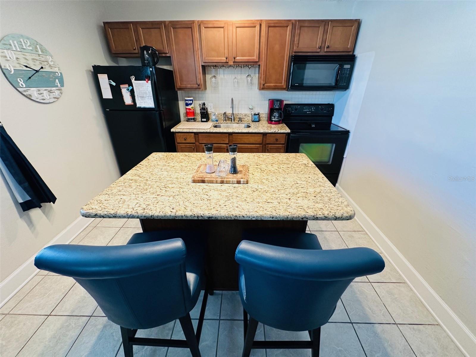 Listing photo id 16 for 709 Gulf Way 28