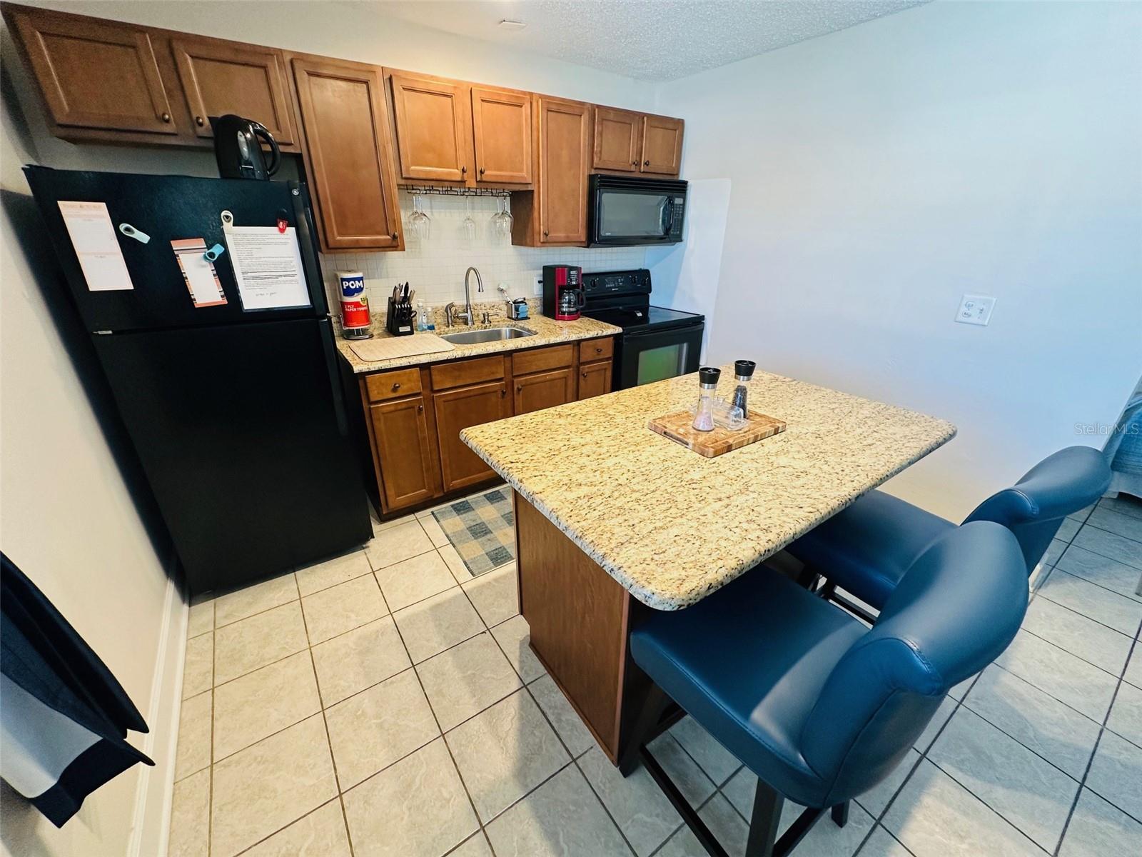 Listing photo id 17 for 709 Gulf Way 28