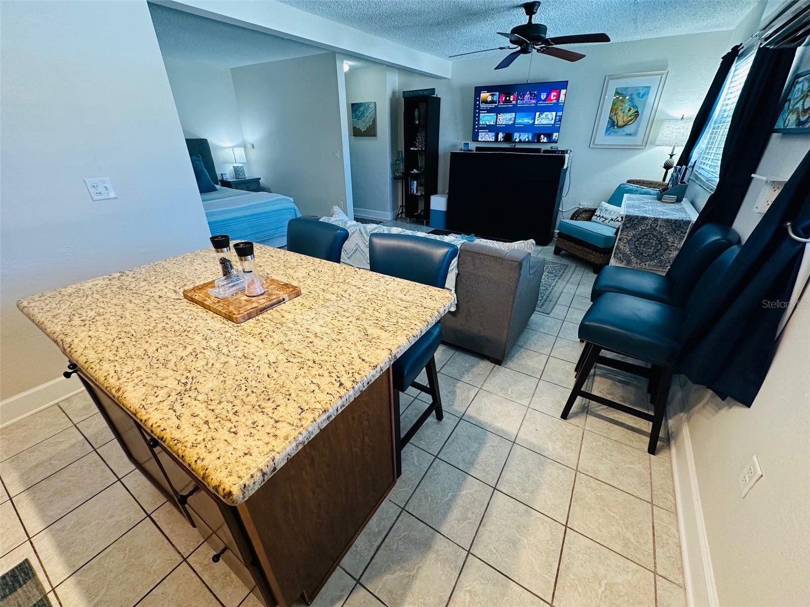 Listing photo id 18 for 709 Gulf Way 28