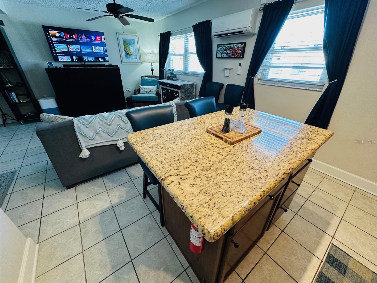 Listing photo id 20 for 709 Gulf Way 28