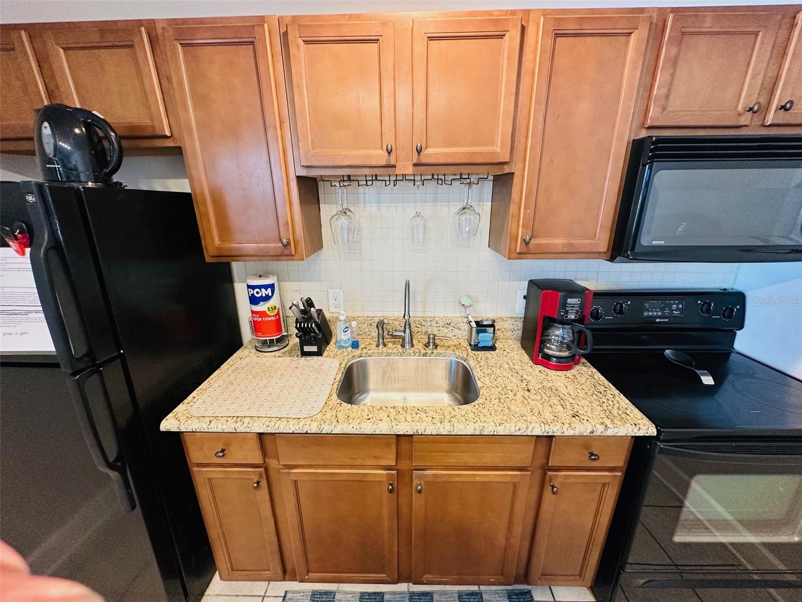 Listing photo id 23 for 709 Gulf Way 28