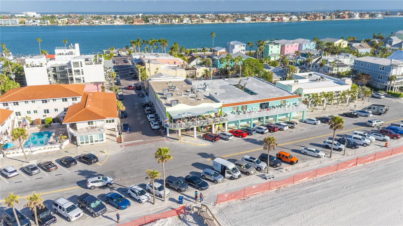 Listing photo id 1 for 709 Gulf Way 28