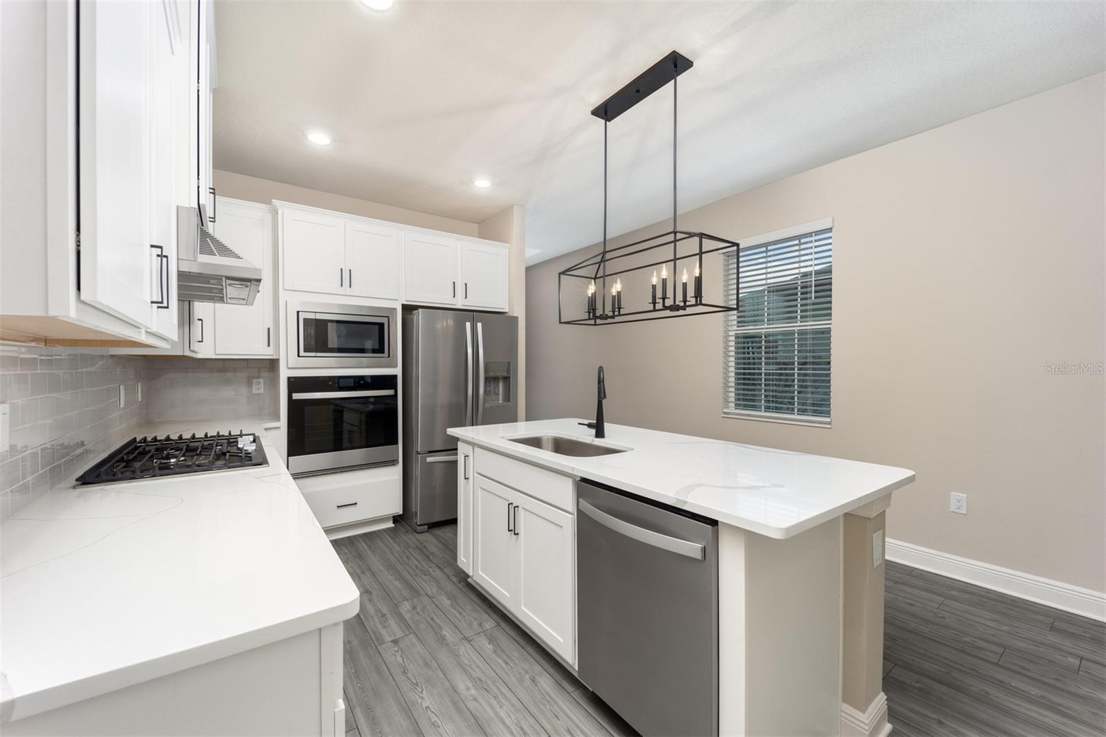 Image 2 of 7 For 7672 Somersworth Drive