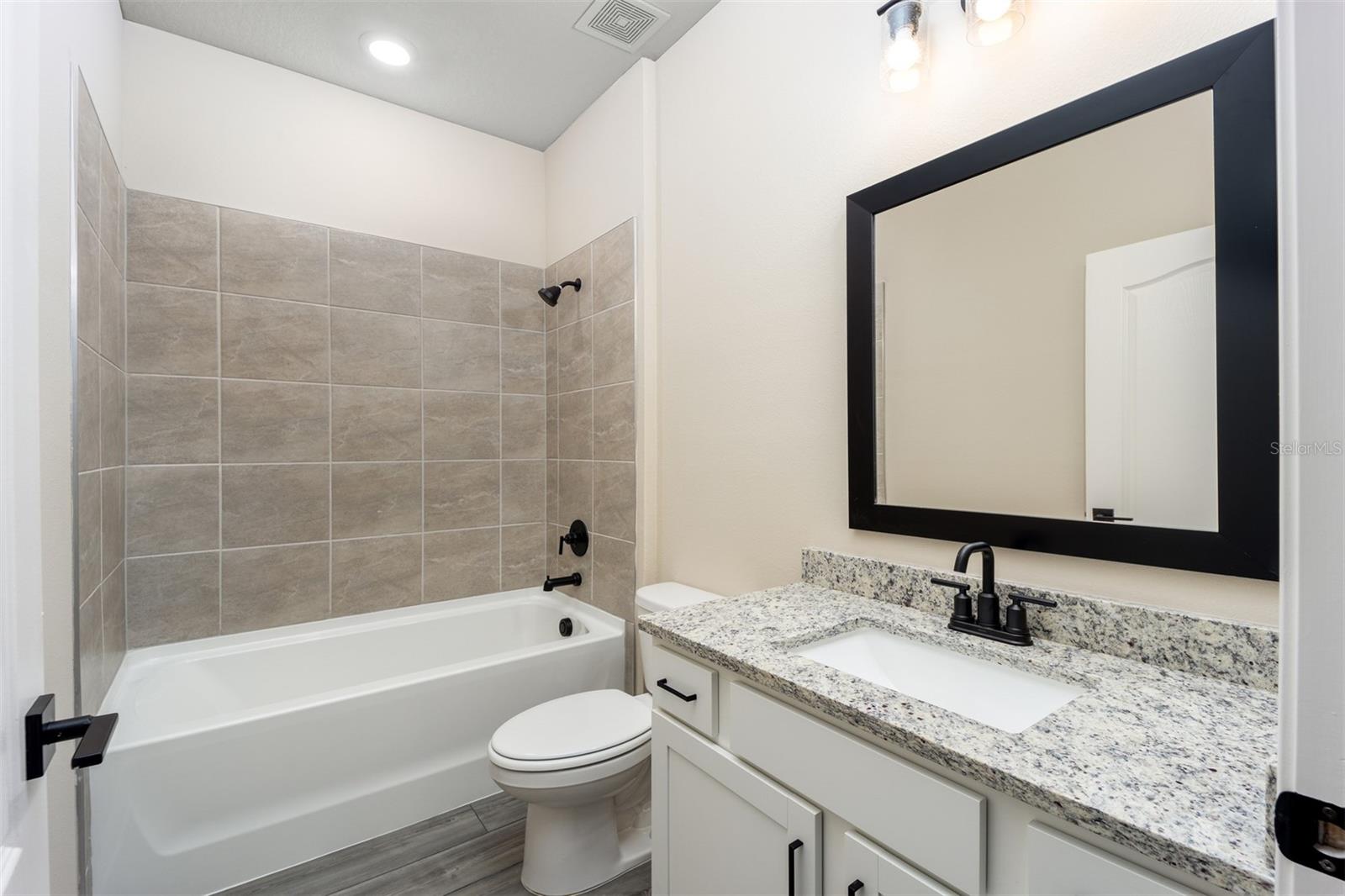 Image 7 of 7 For 7672 Somersworth Drive