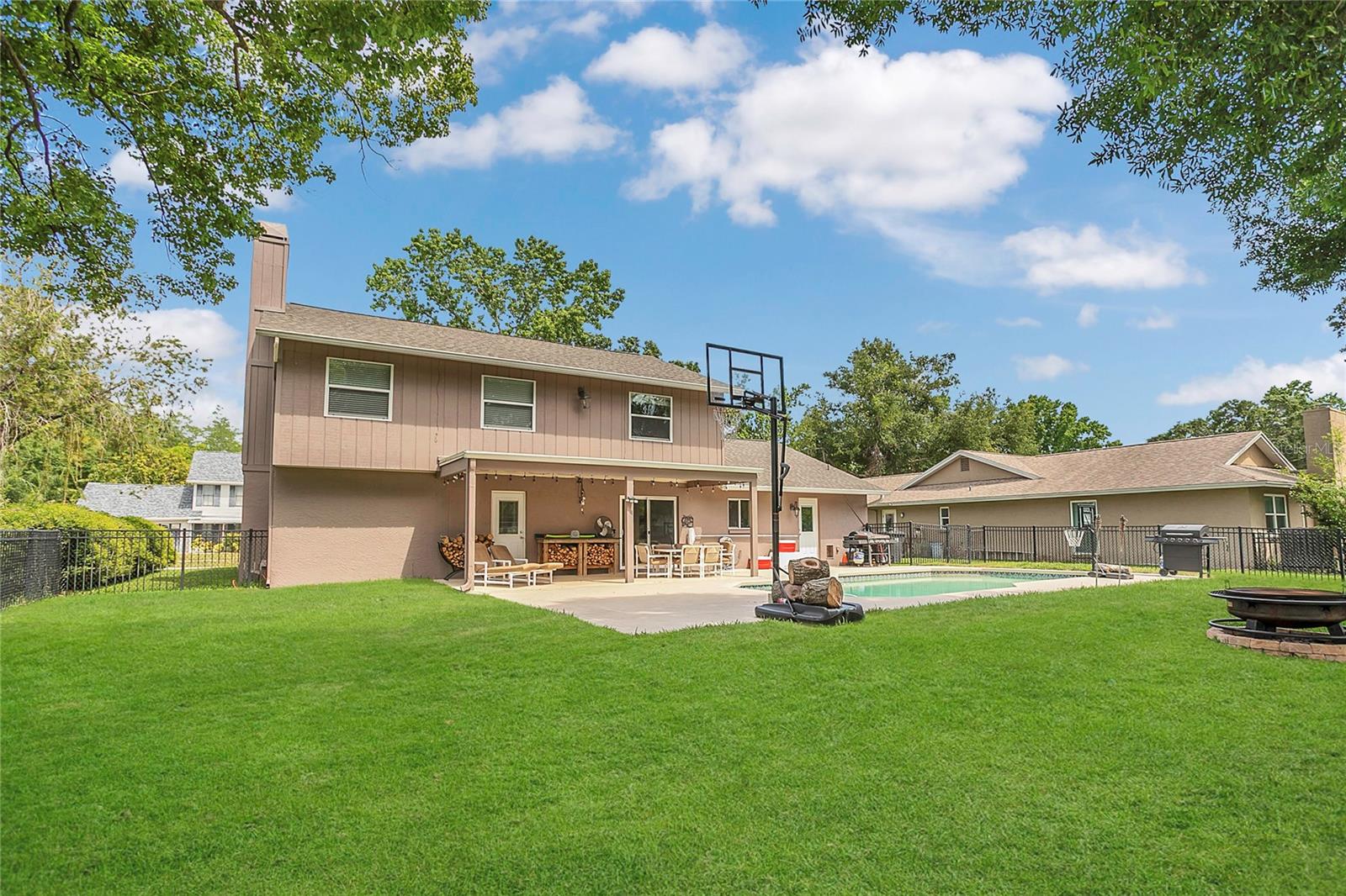 Image 28 of 45 For 16528 Oley Ridge Court