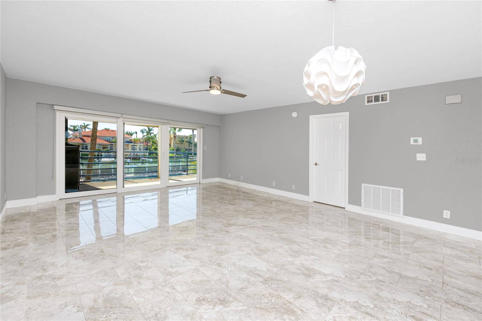 Image 14 of 35 For 363 Pinellas Bayway S 33