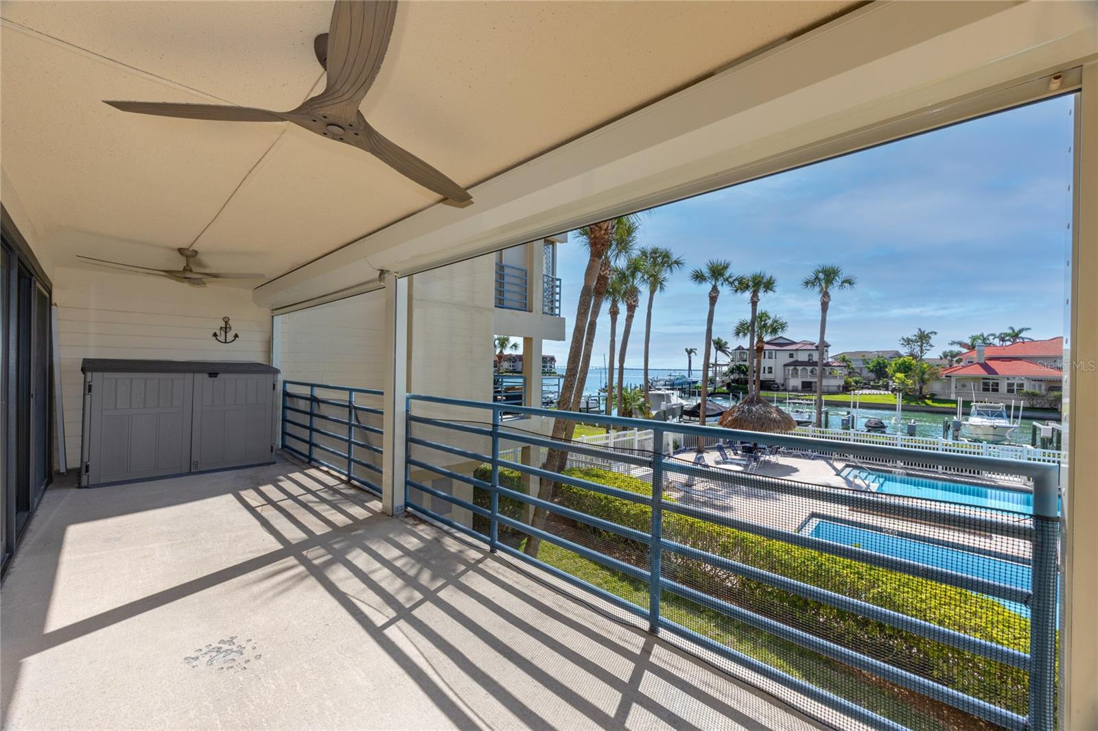 Image 16 of 35 For 363 Pinellas Bayway S 33