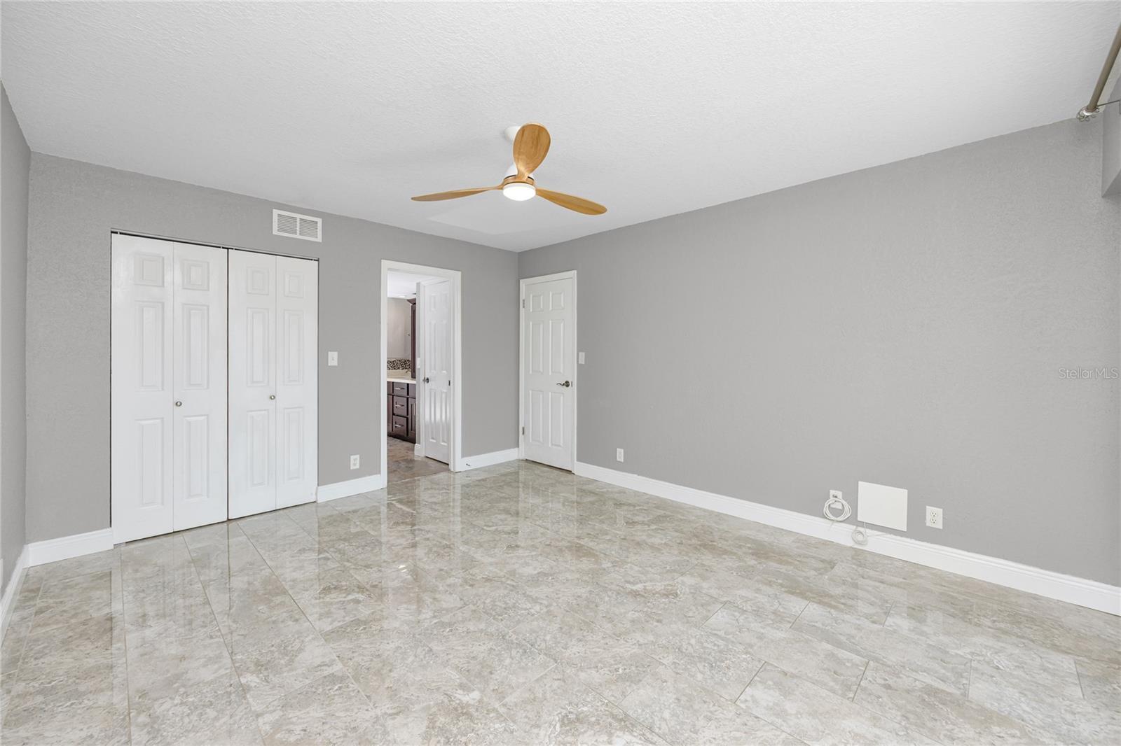Image 19 of 35 For 363 Pinellas Bayway S 33
