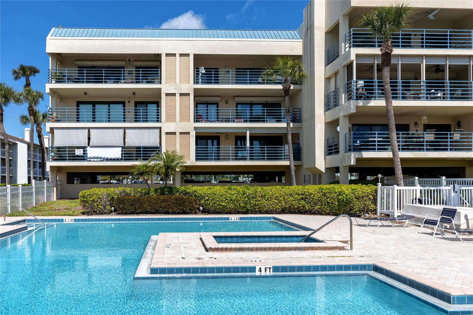 Image 28 of 35 For 363 Pinellas Bayway S 33