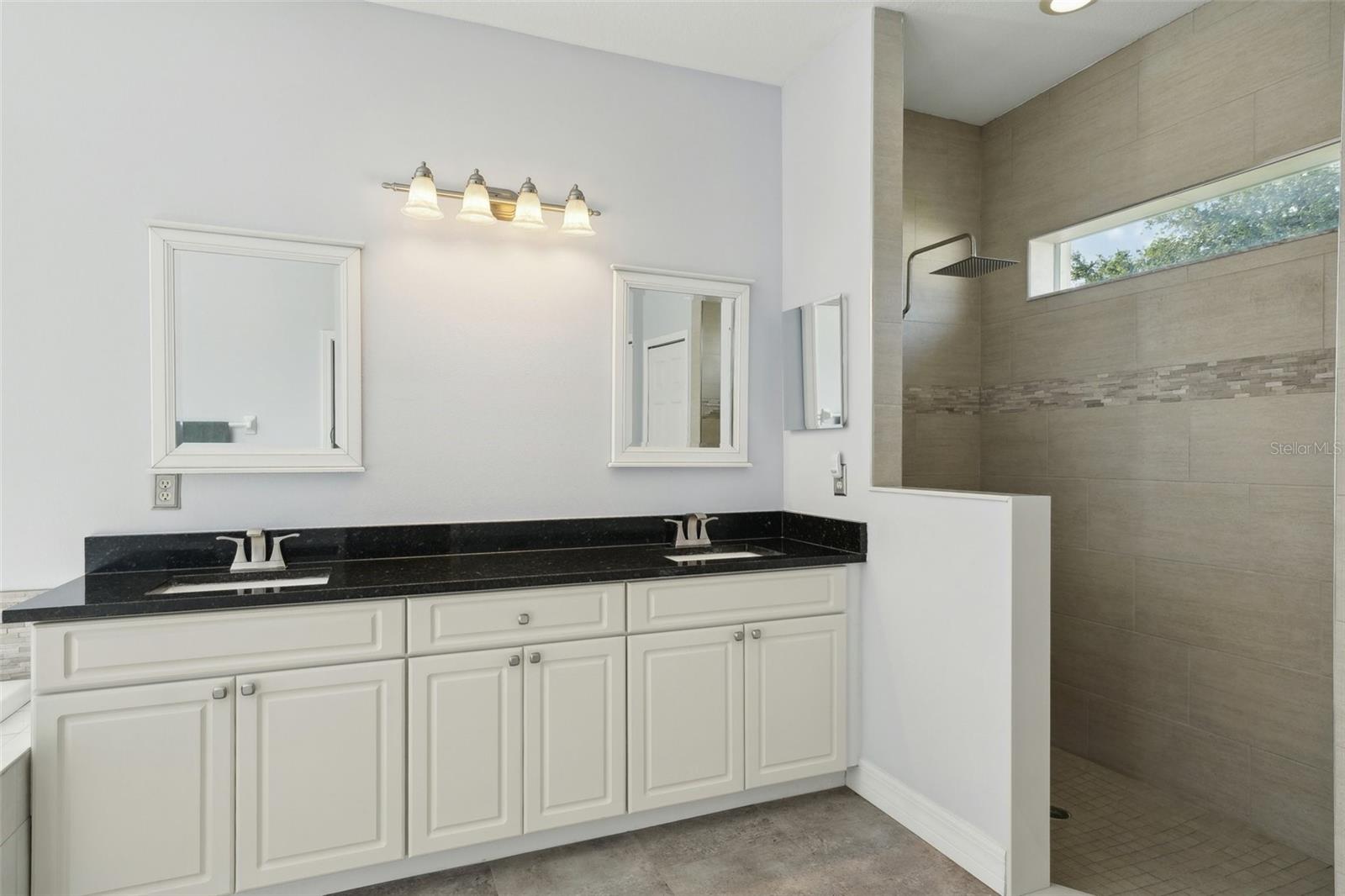 Image 13 of 31 For 6518 Paw Place