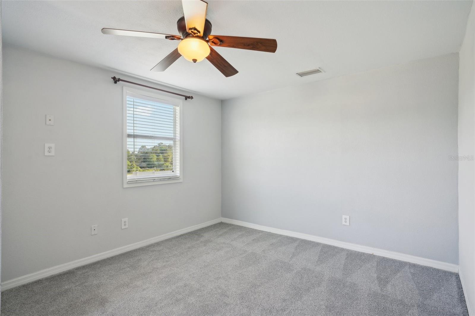 Image 19 of 31 For 6518 Paw Place