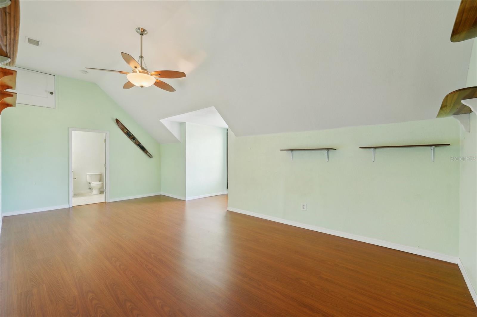 Image 22 of 31 For 6518 Paw Place