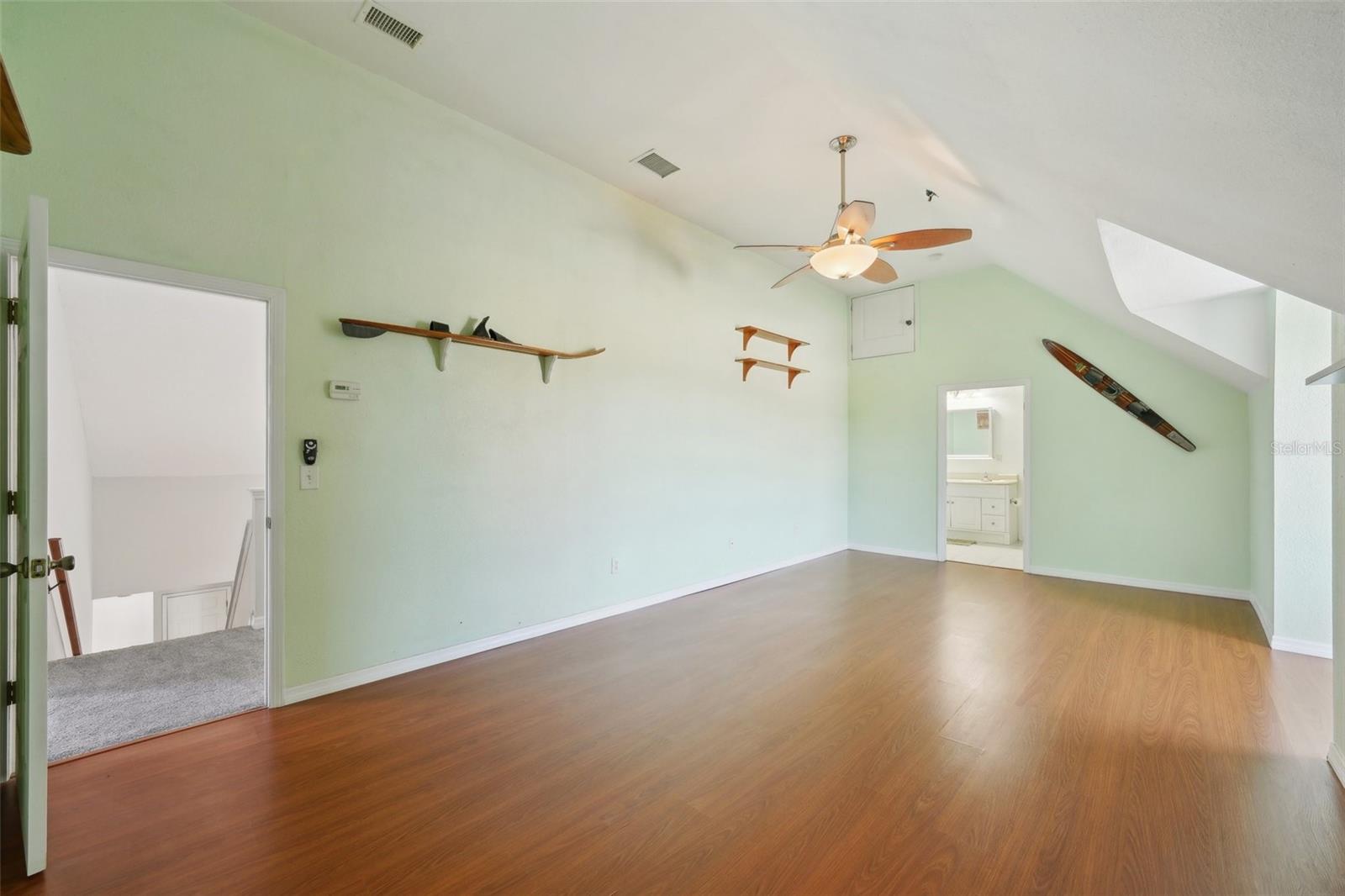 Image 23 of 31 For 6518 Paw Place