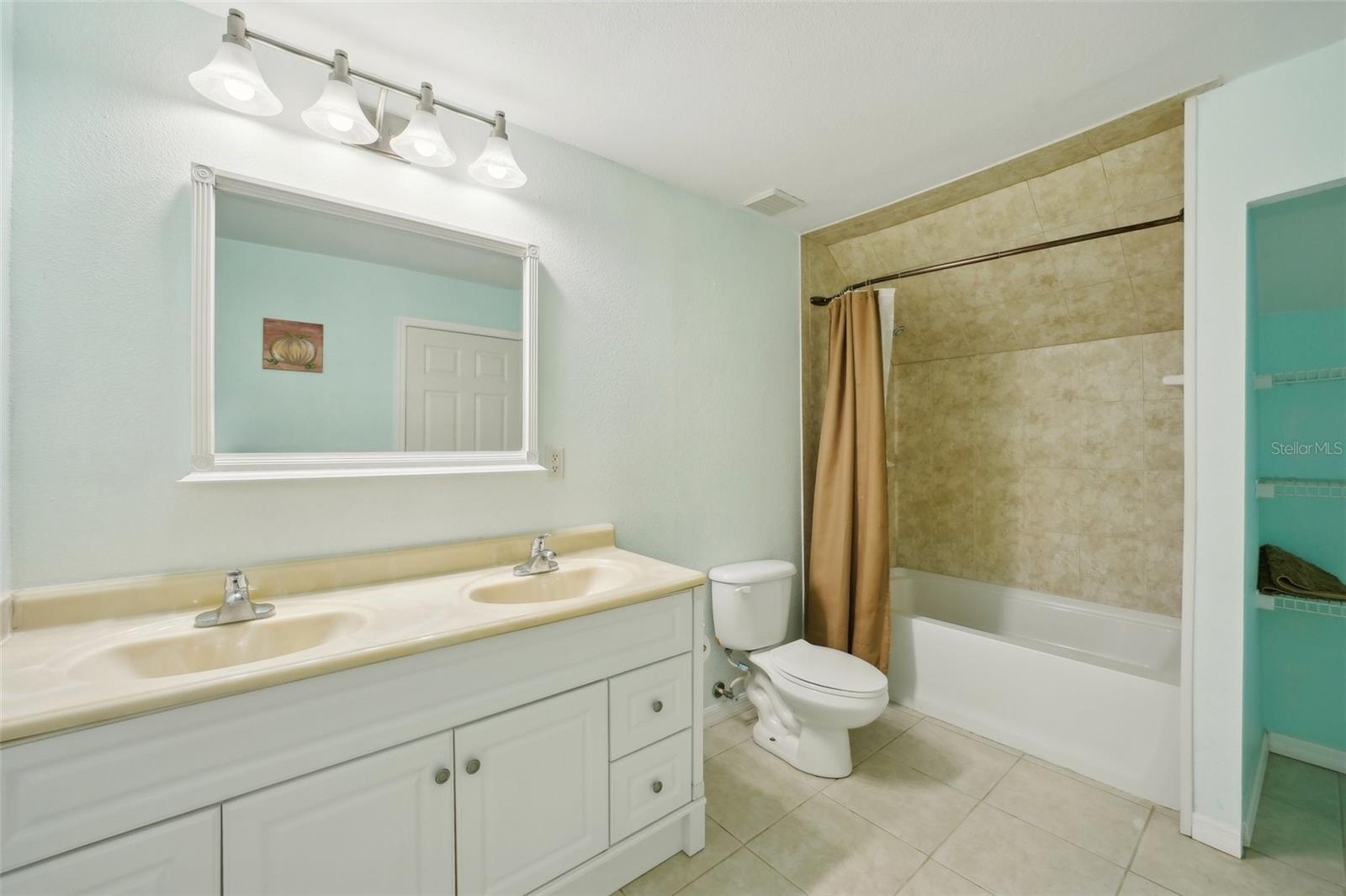 Image 24 of 31 For 6518 Paw Place