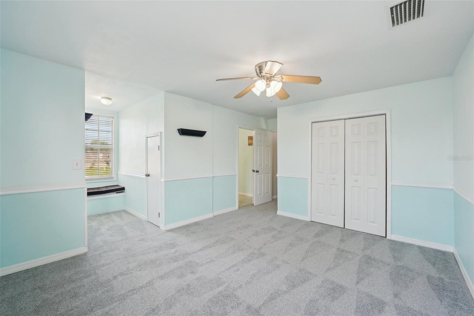 Image 27 of 31 For 6518 Paw Place