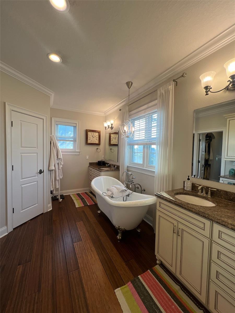 Image 52 of 100 For 460 137th Avenue Circle