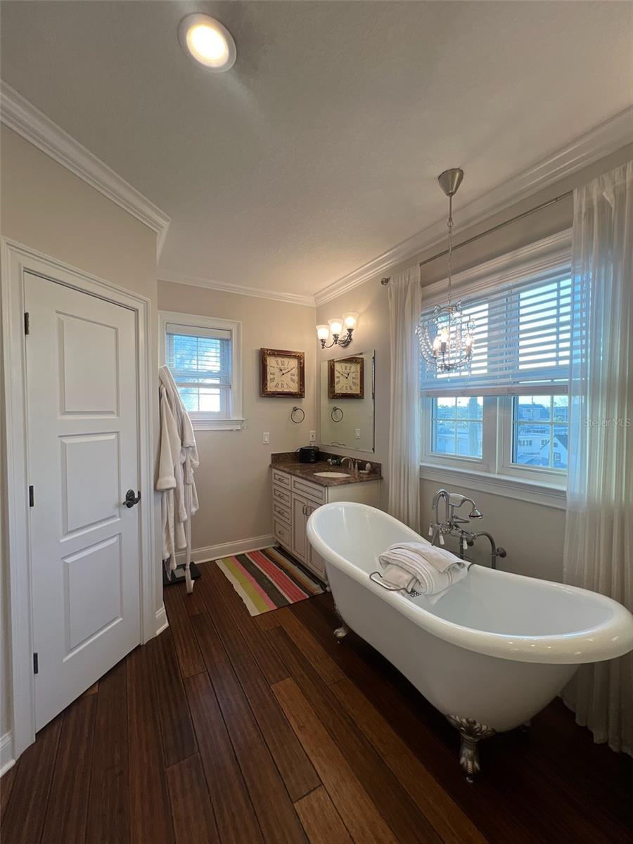 Image 53 of 100 For 460 137th Avenue Circle