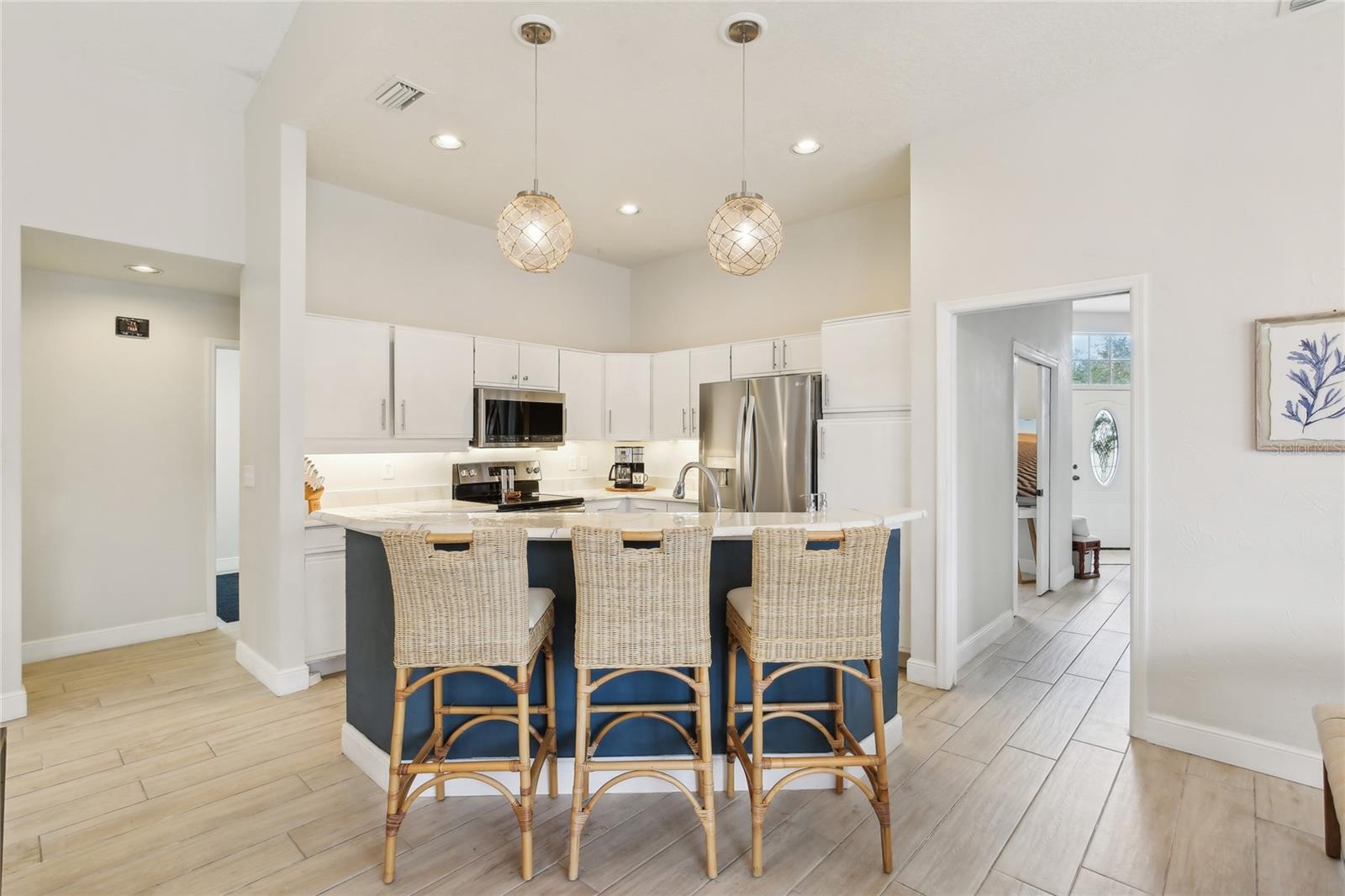 Image 10 of 40 For 915 Live Oak Terrace Ne