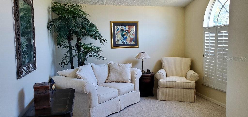 Image 4 of 15 For 18412 Oriole Street