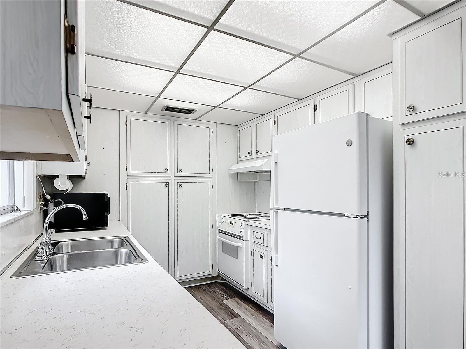 Image 13 of 36 For 8402 111th Street 206