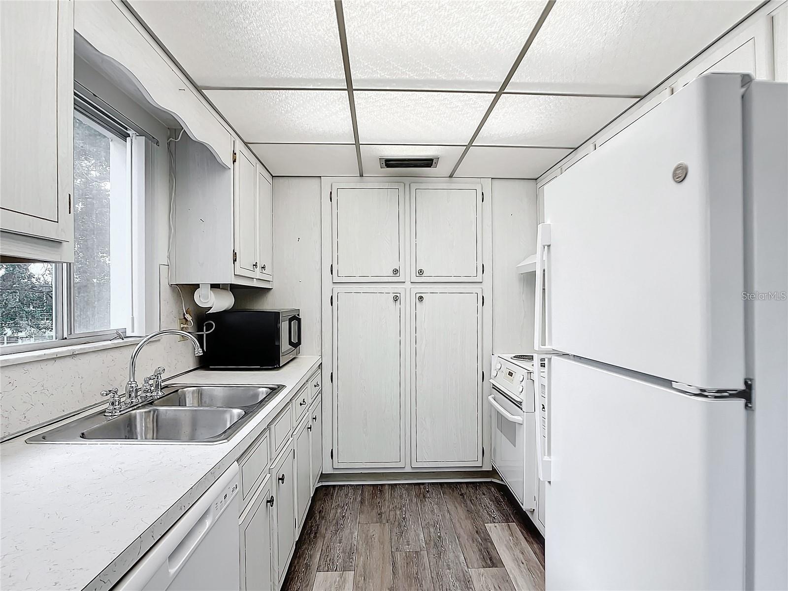 Image 14 of 36 For 8402 111th Street 206