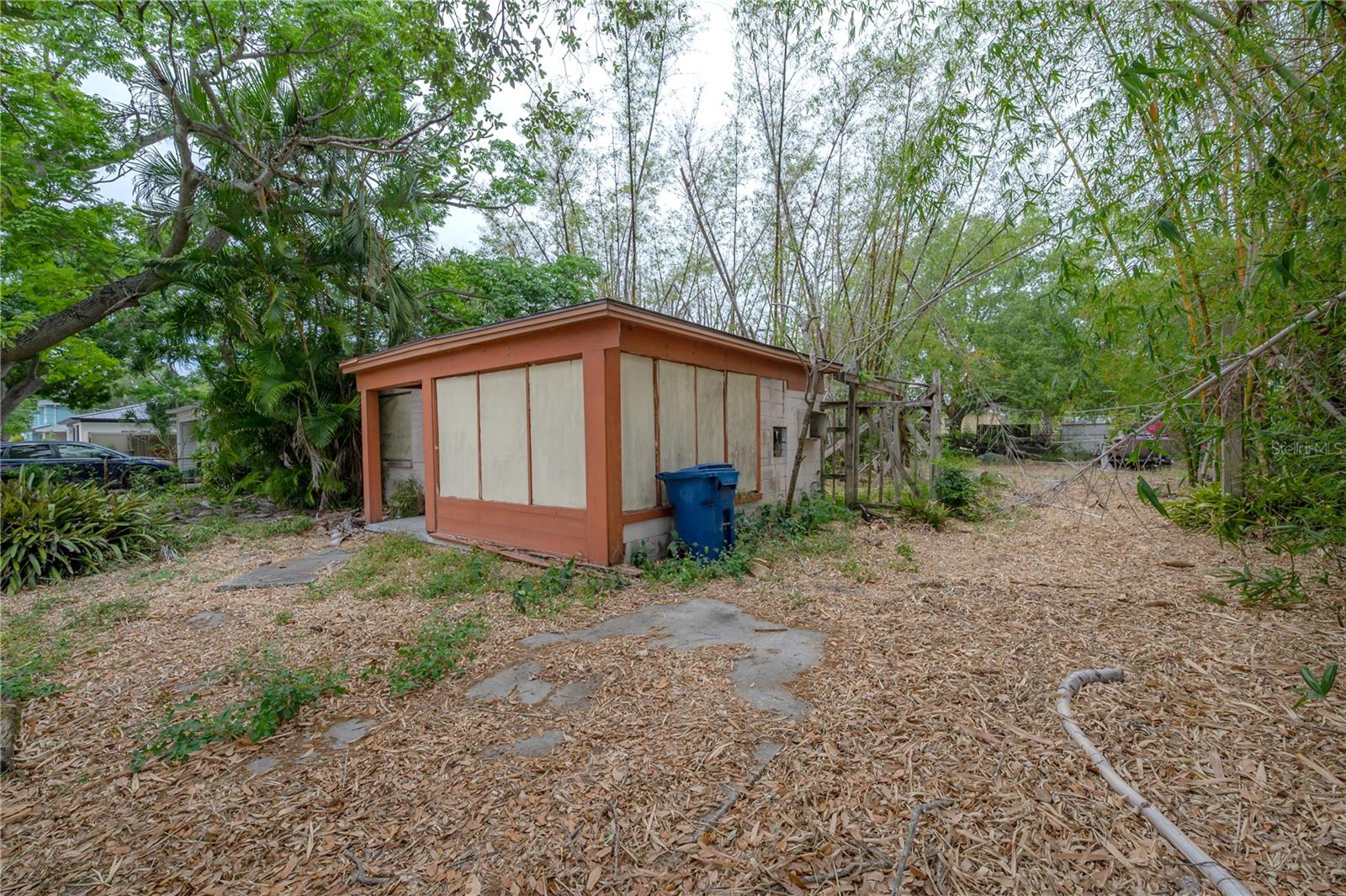 Image 7 of 9 For 3027 Helen Avenue