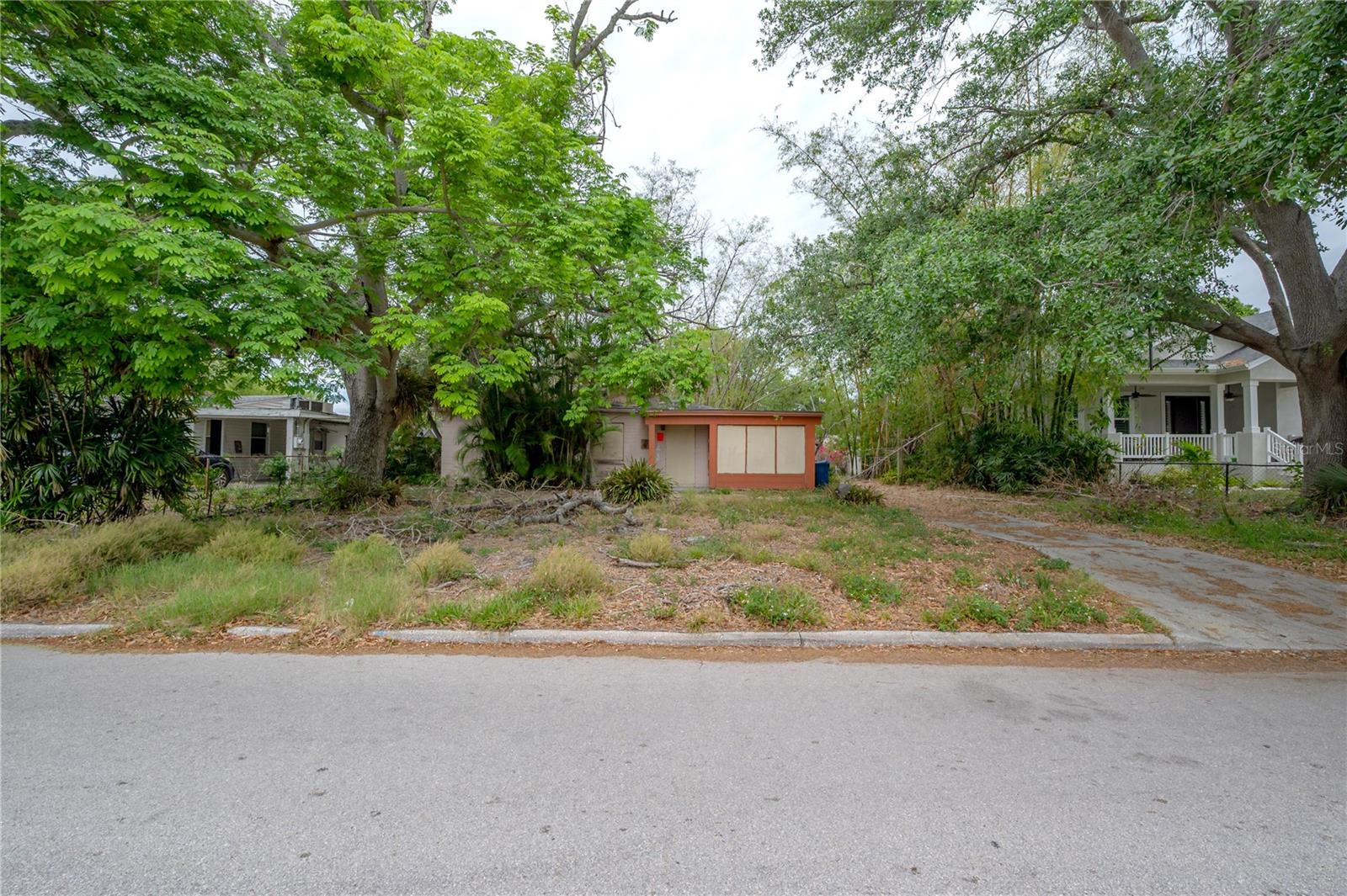 Image 9 of 9 For 3027 Helen Avenue