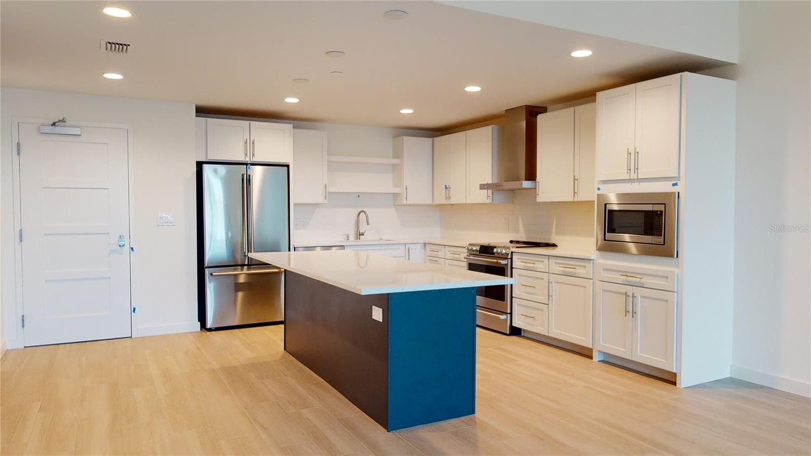 Image 10 of 29 For 920 Osceola Avenue 405