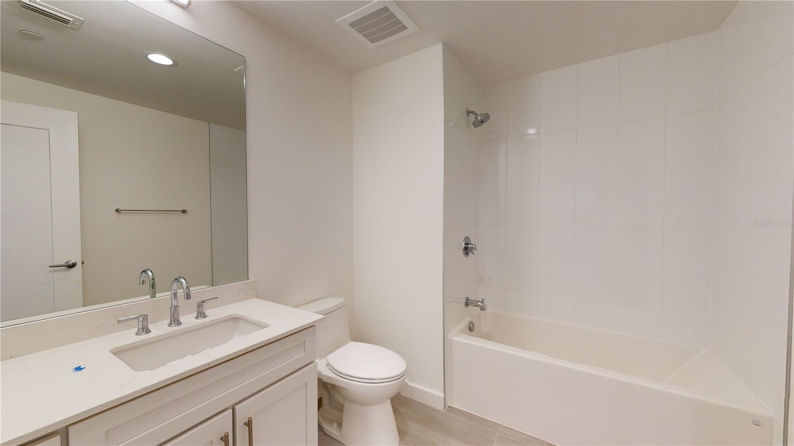 Image 16 of 29 For 920 Osceola Avenue 405