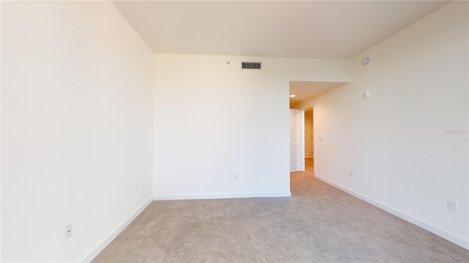 Image 19 of 29 For 920 Osceola Avenue 405