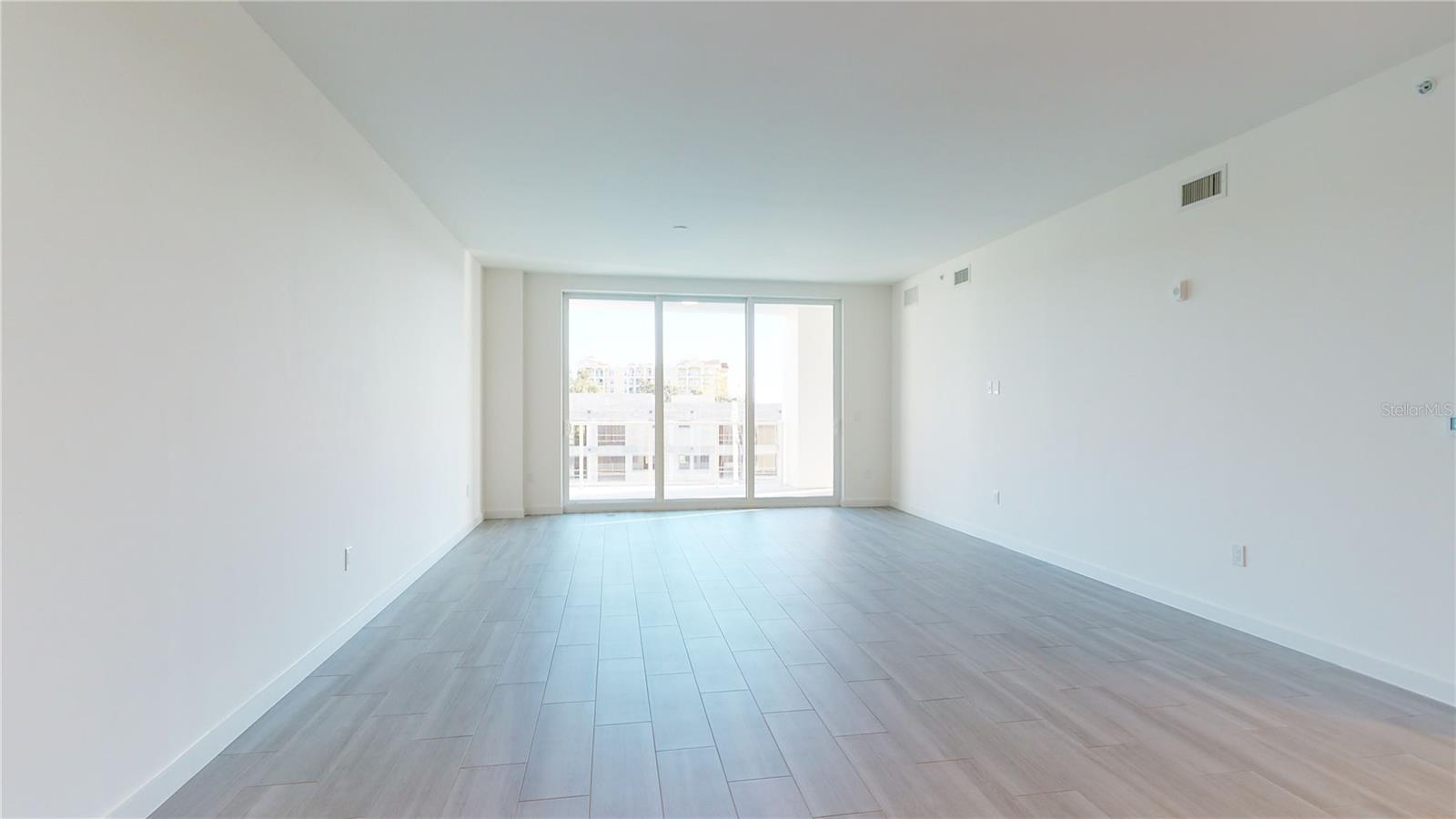Image 6 of 29 For 920 Osceola Avenue 405