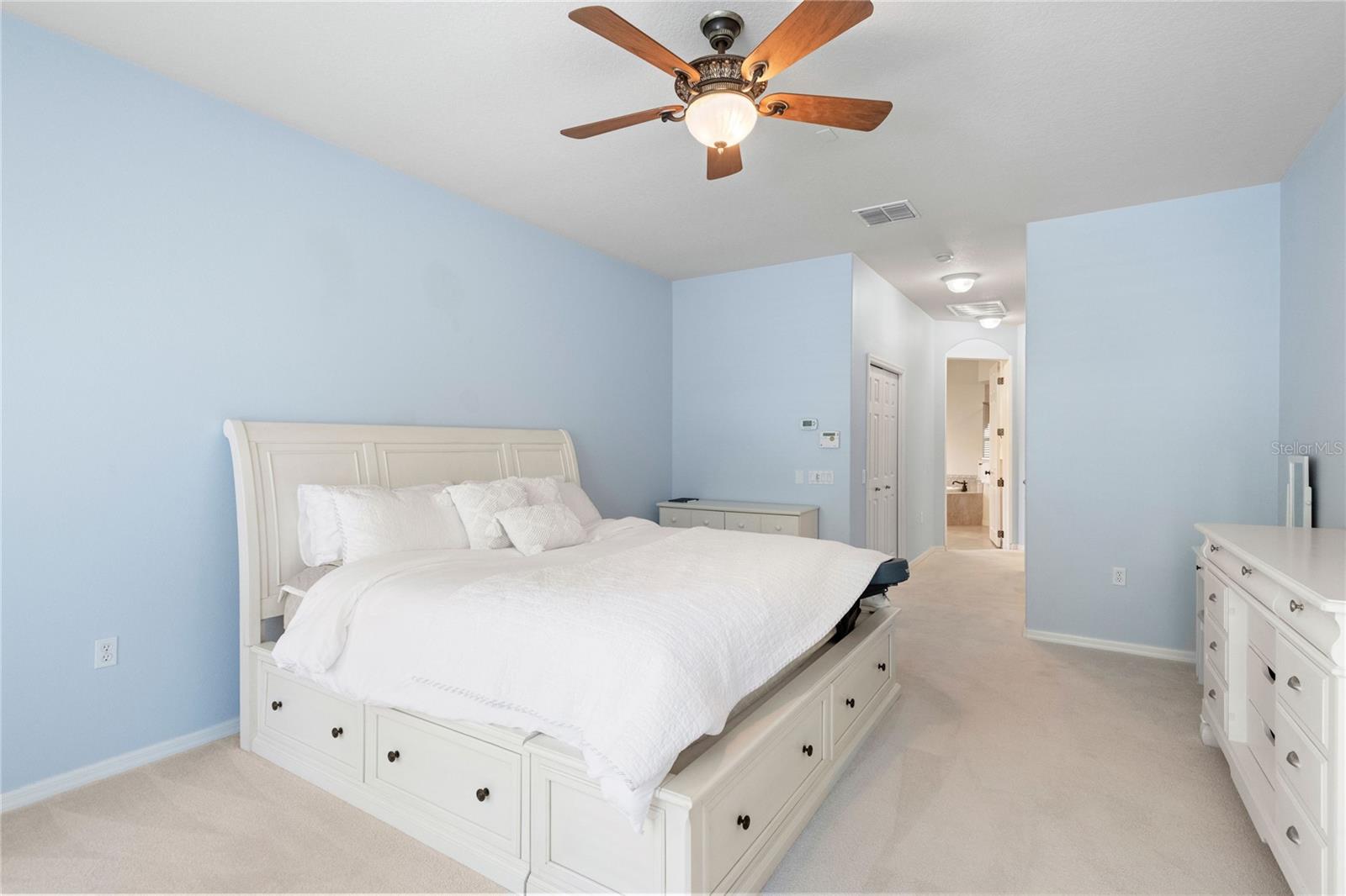 Image 13 of 39 For 17206 Emerald Chase Drive