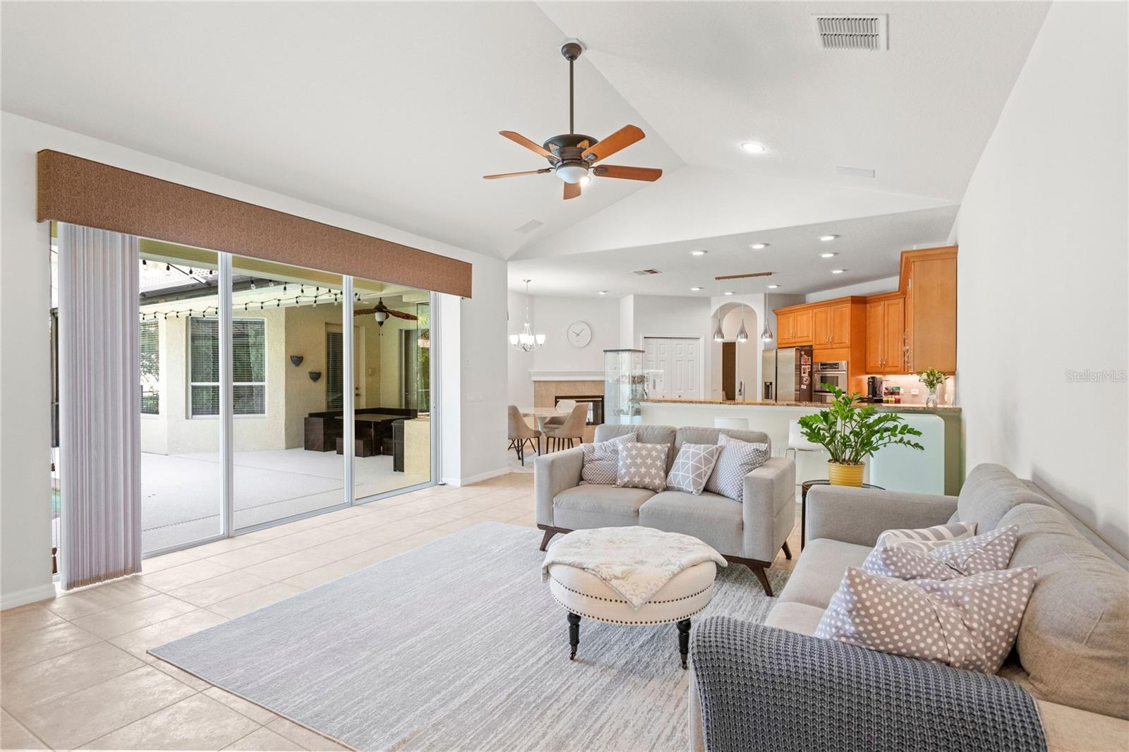 Image 29 of 39 For 17206 Emerald Chase Drive