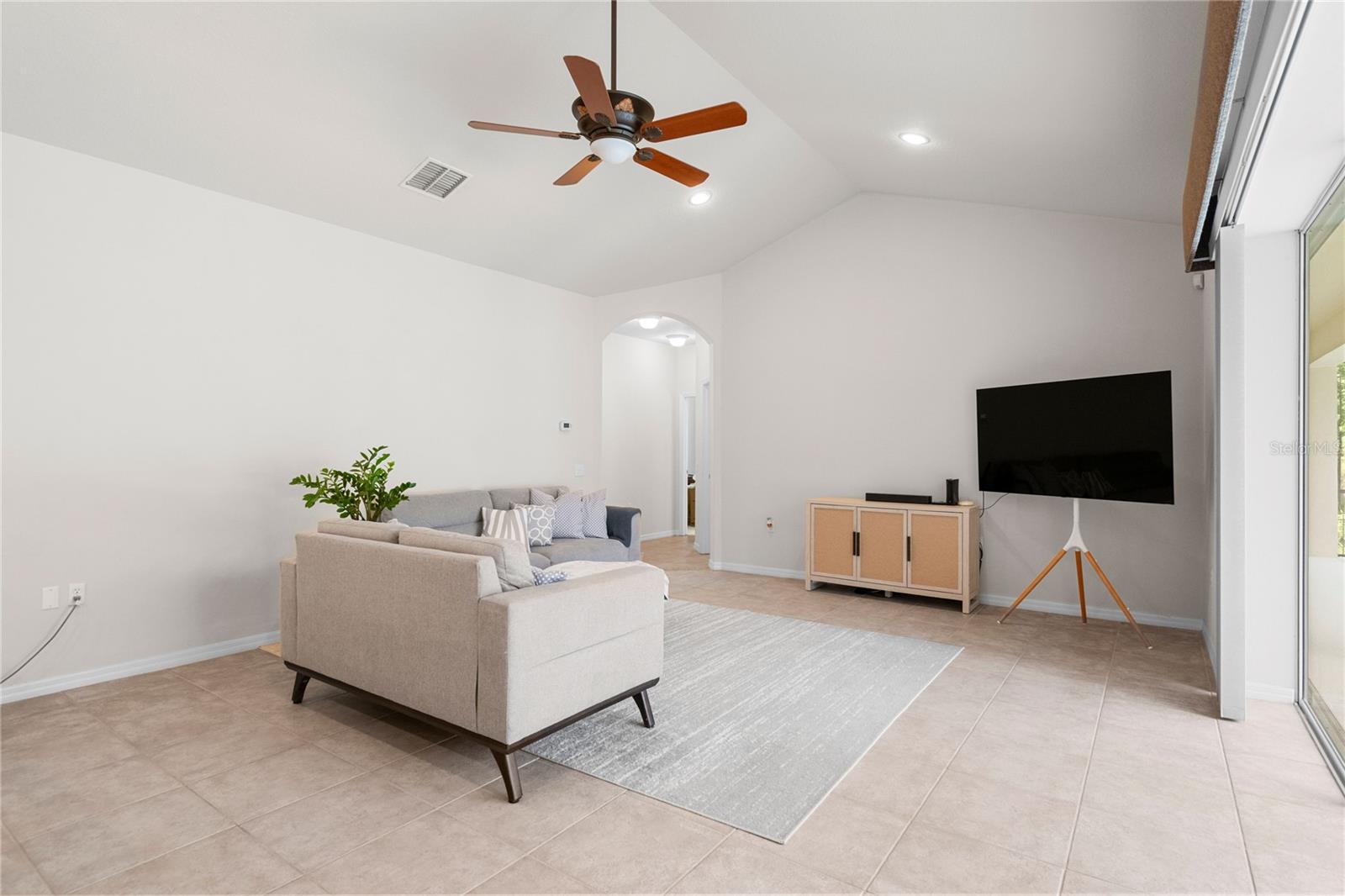 Image 32 of 39 For 17206 Emerald Chase Drive
