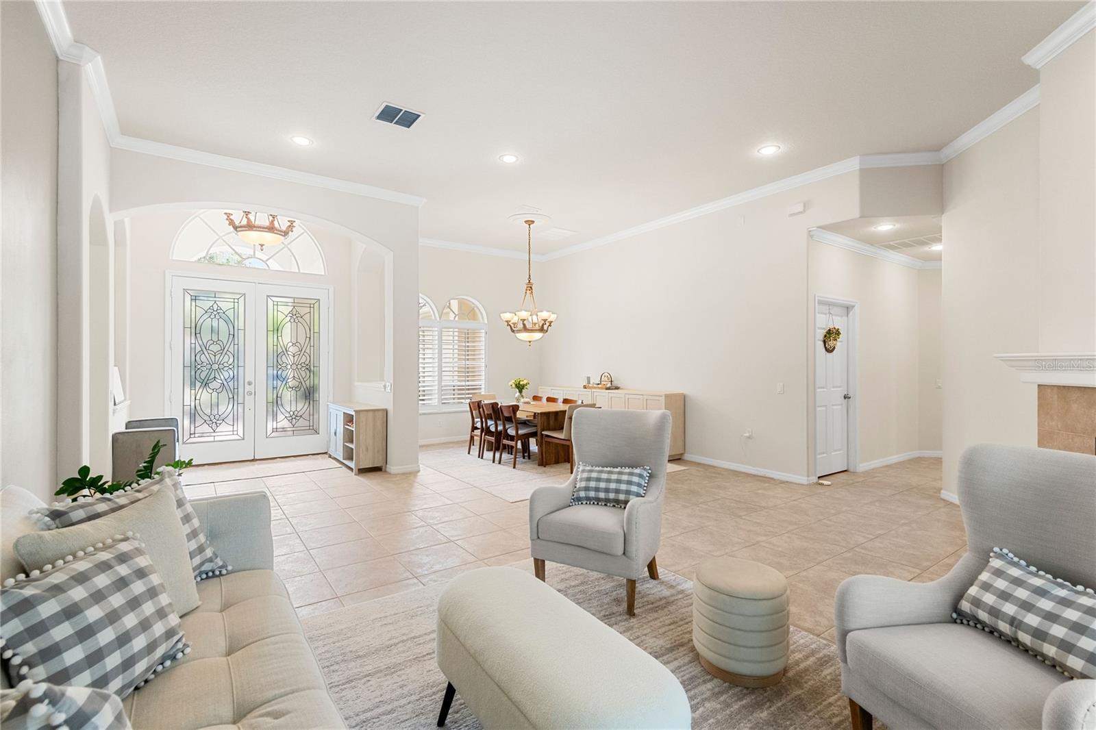 Image 7 of 39 For 17206 Emerald Chase Drive