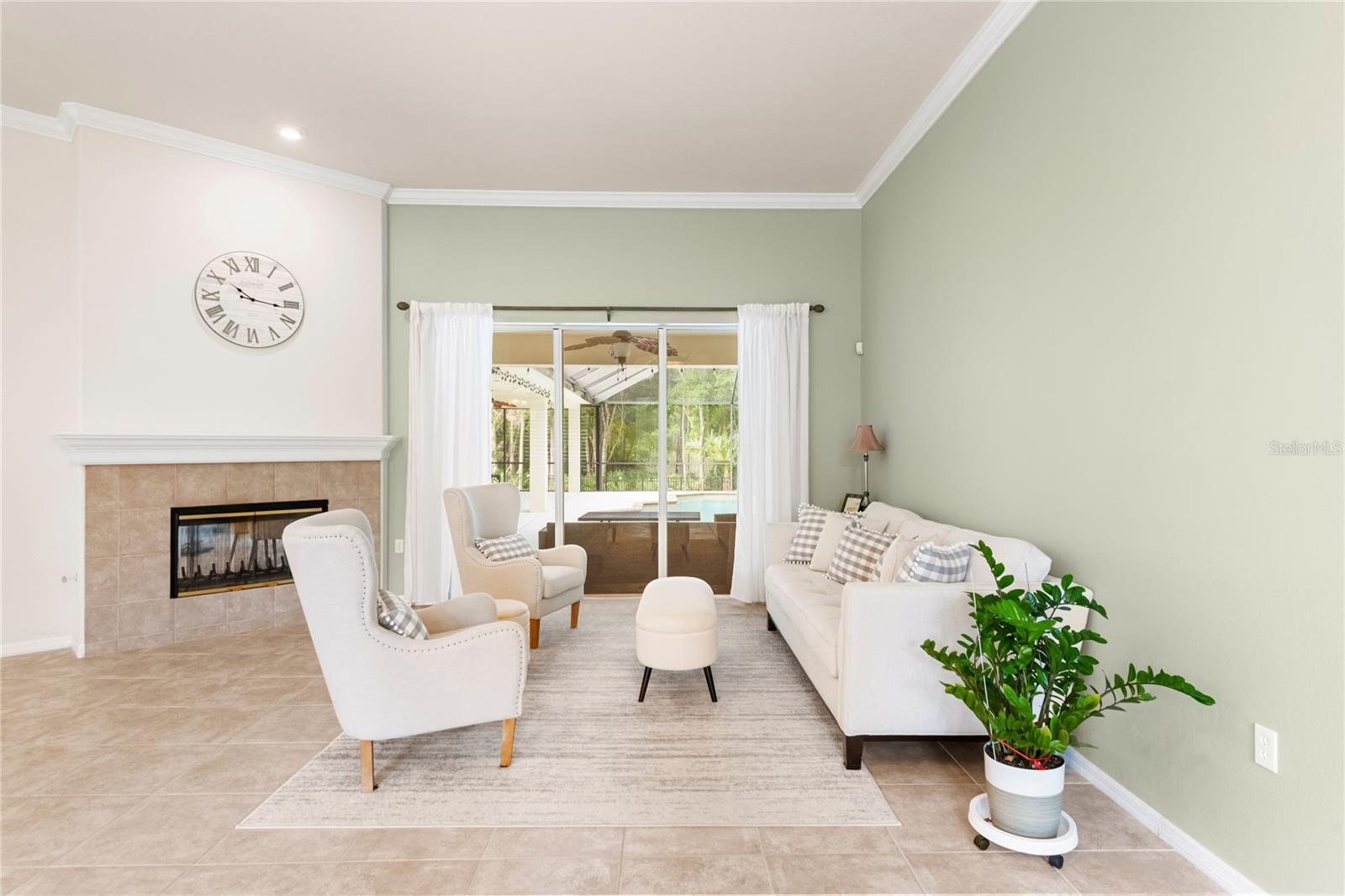 Image 8 of 39 For 17206 Emerald Chase Drive
