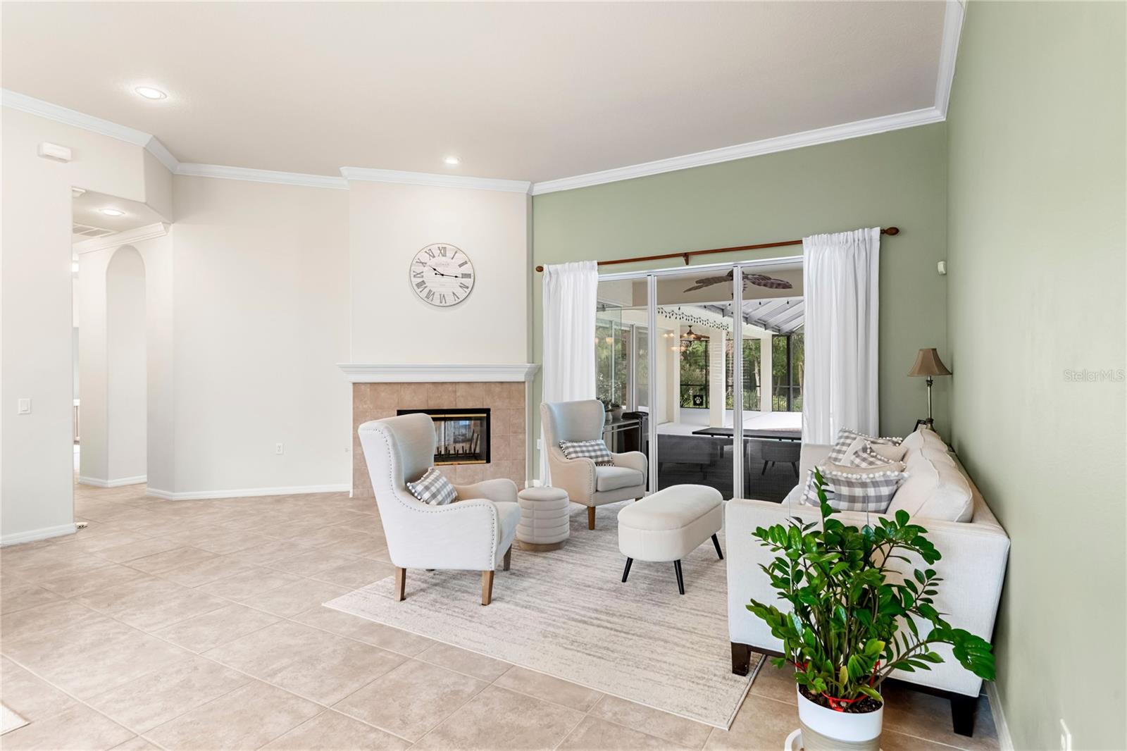 Image 9 of 39 For 17206 Emerald Chase Drive