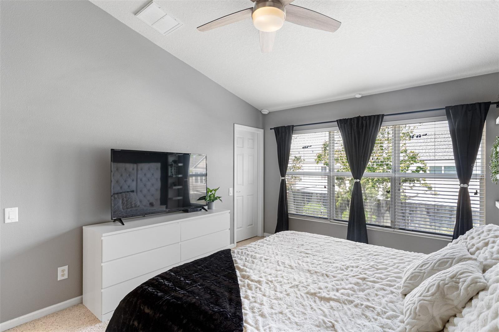 Image 17 of 41 For 10212 Westpark Preserve Boulevard