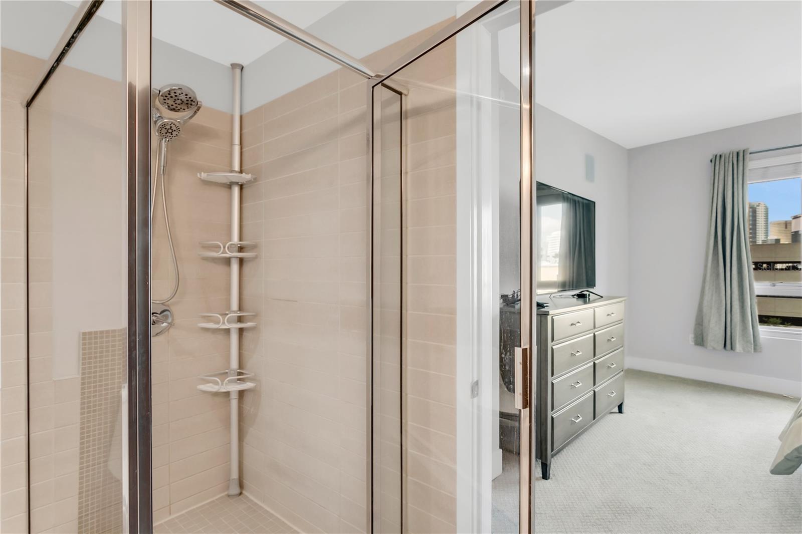 Image 17 of 37 For 111 12th Street 1502