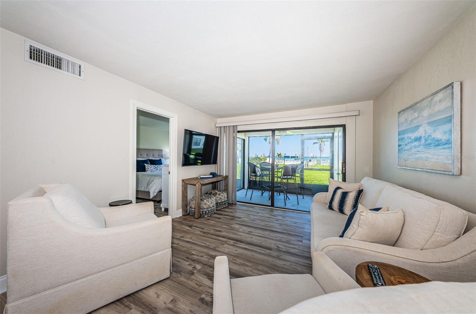 Image 11 of 44 For 6265 Sun Boulevard 115
