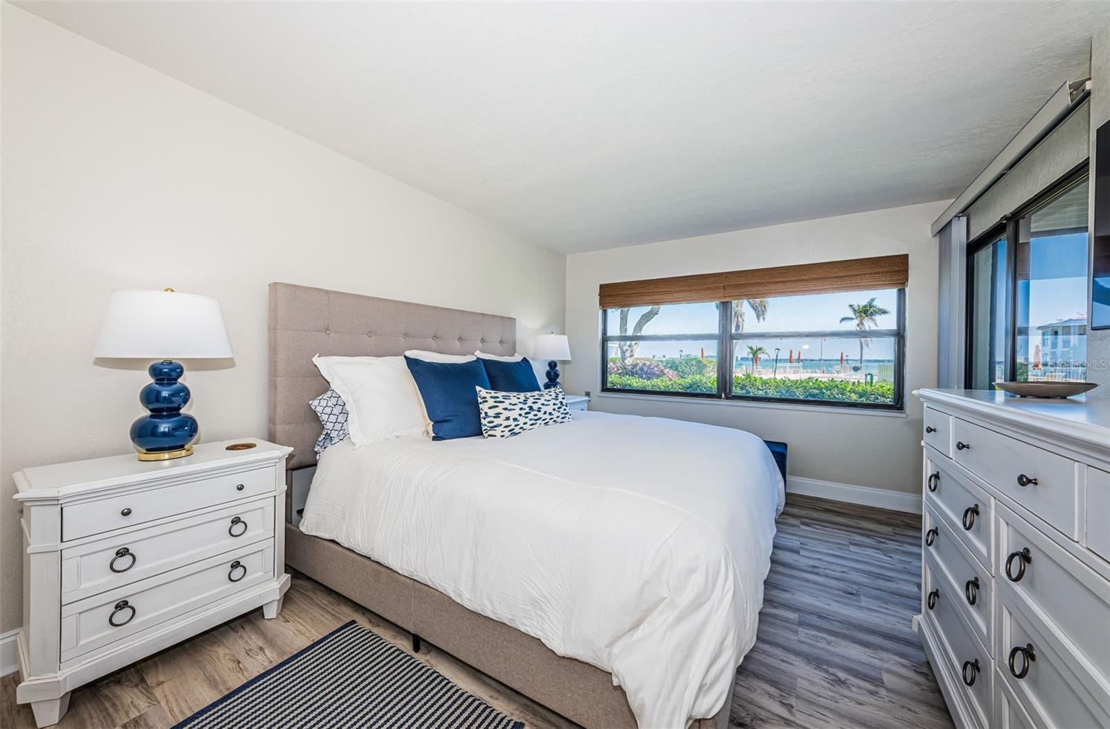 Image 14 of 44 For 6265 Sun Boulevard 115