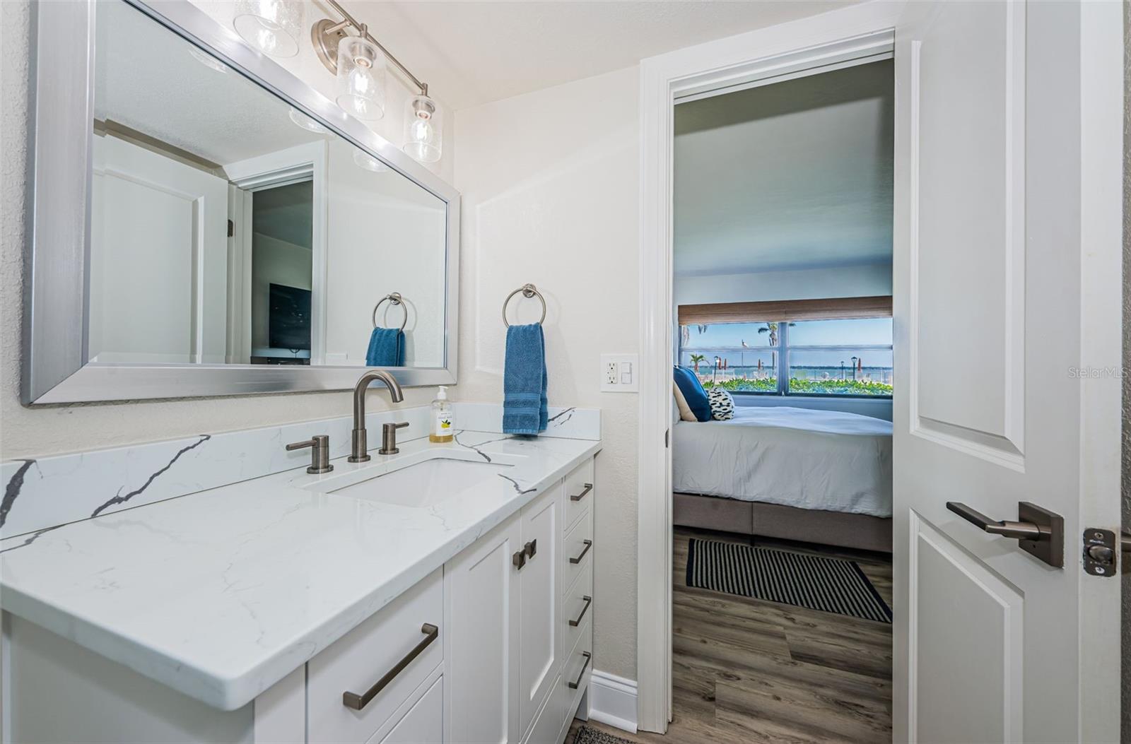 Image 19 of 44 For 6265 Sun Boulevard 115