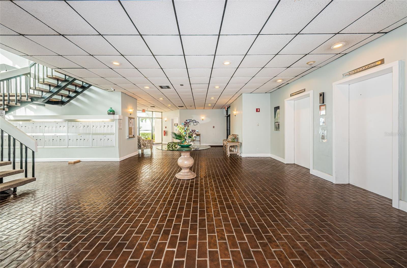 Image 38 of 44 For 6265 Sun Boulevard 115