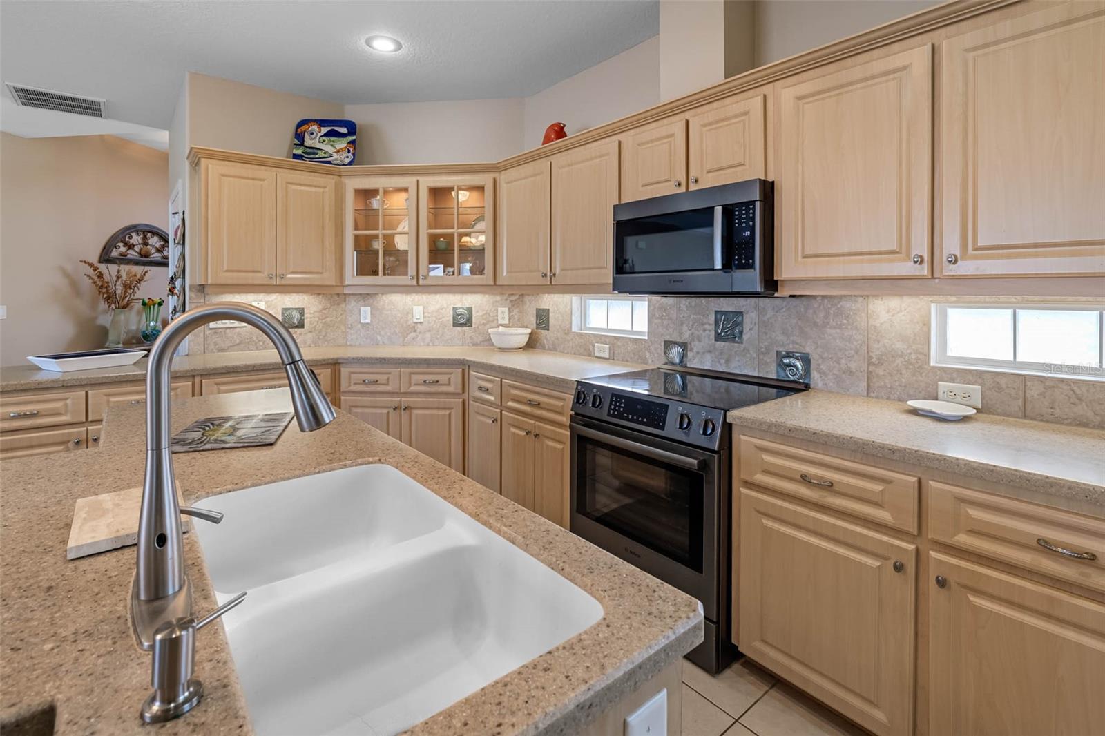 Image 16 of 58 For 4363 Biscayne Drive