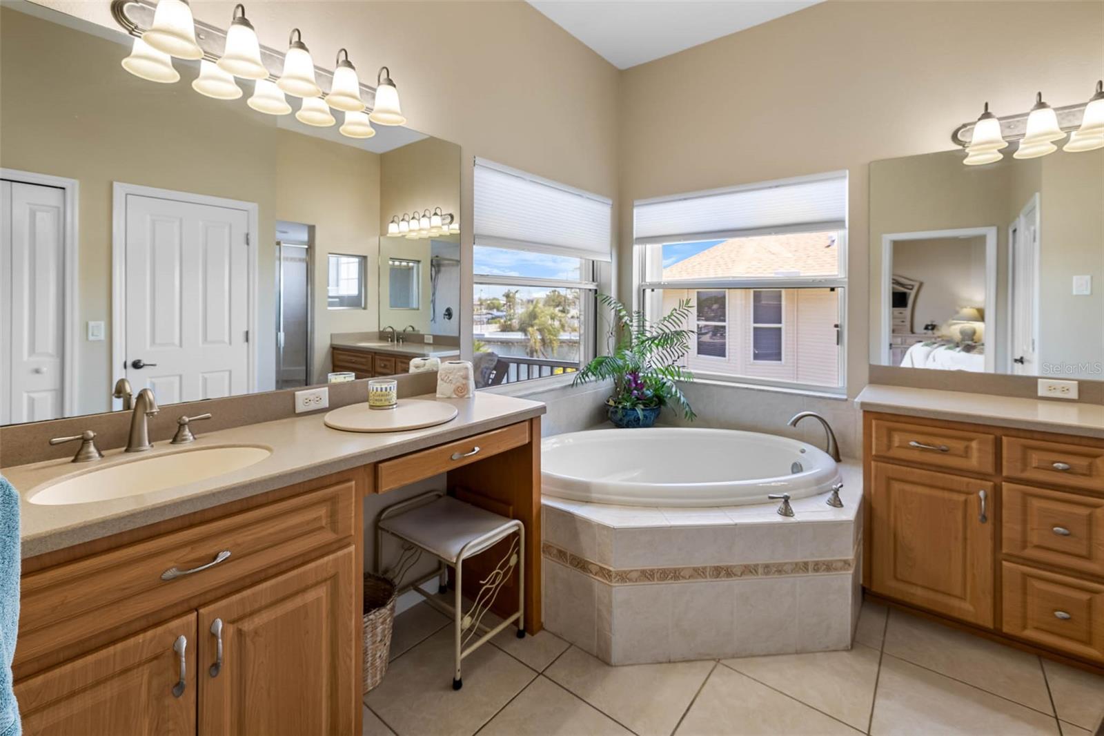 Image 21 of 58 For 4363 Biscayne Drive