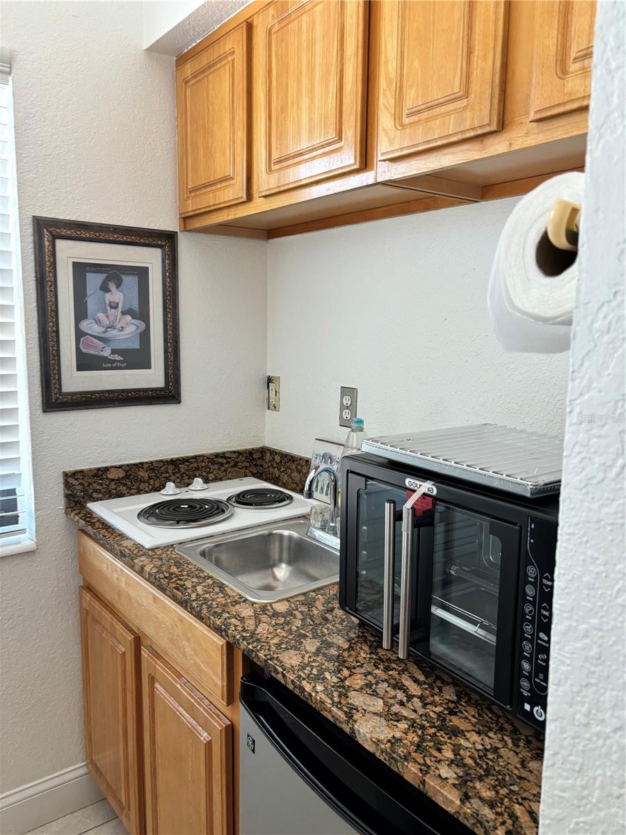 Image 4 of 9 For 16333 Gulf Boulevard 209