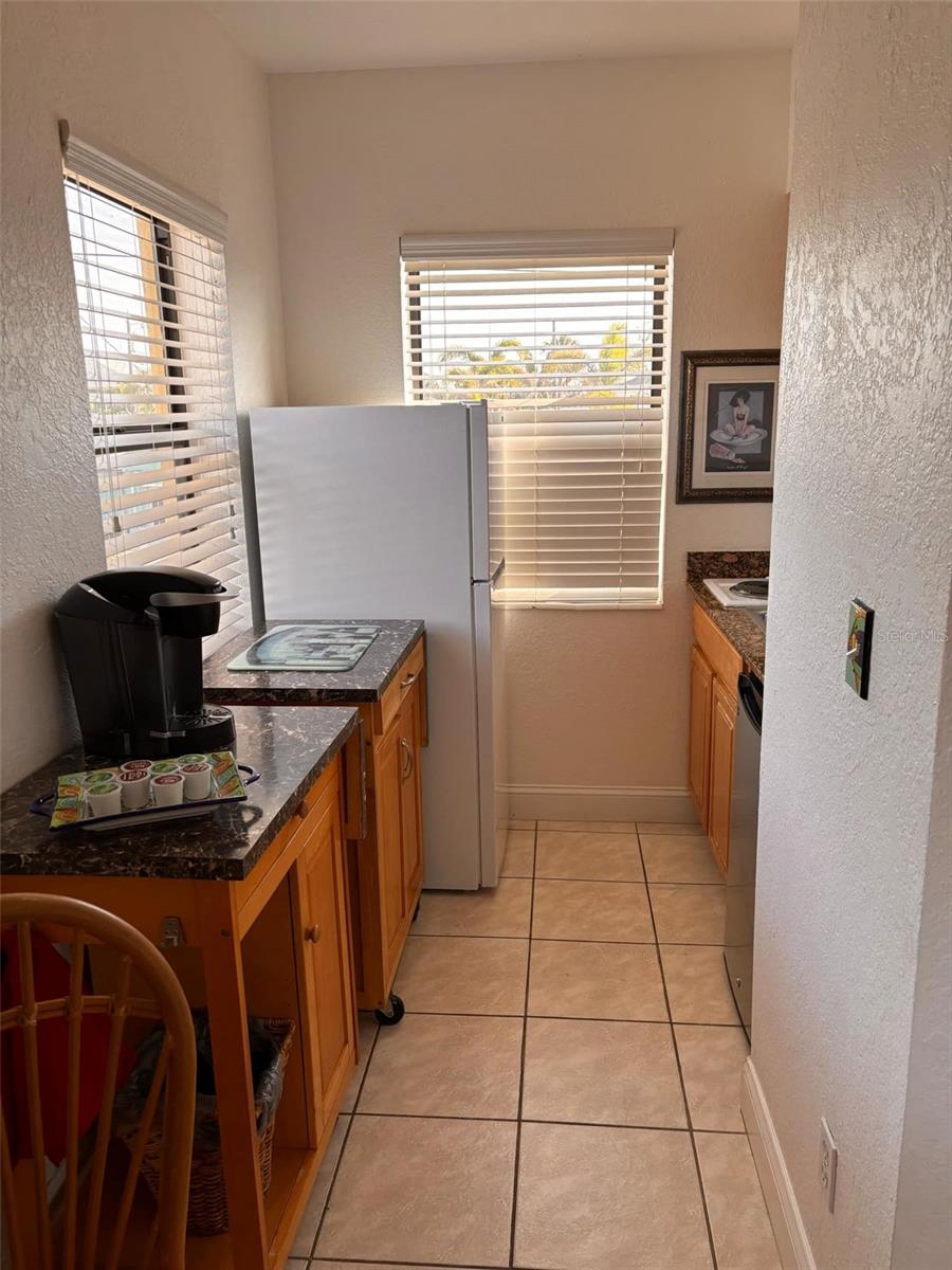 Image 5 of 9 For 16333 Gulf Boulevard 209